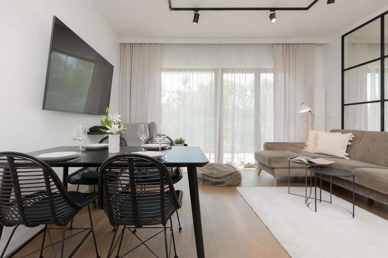 Boutiq Park Elegant Apartment With Parking By Renters Warsaw