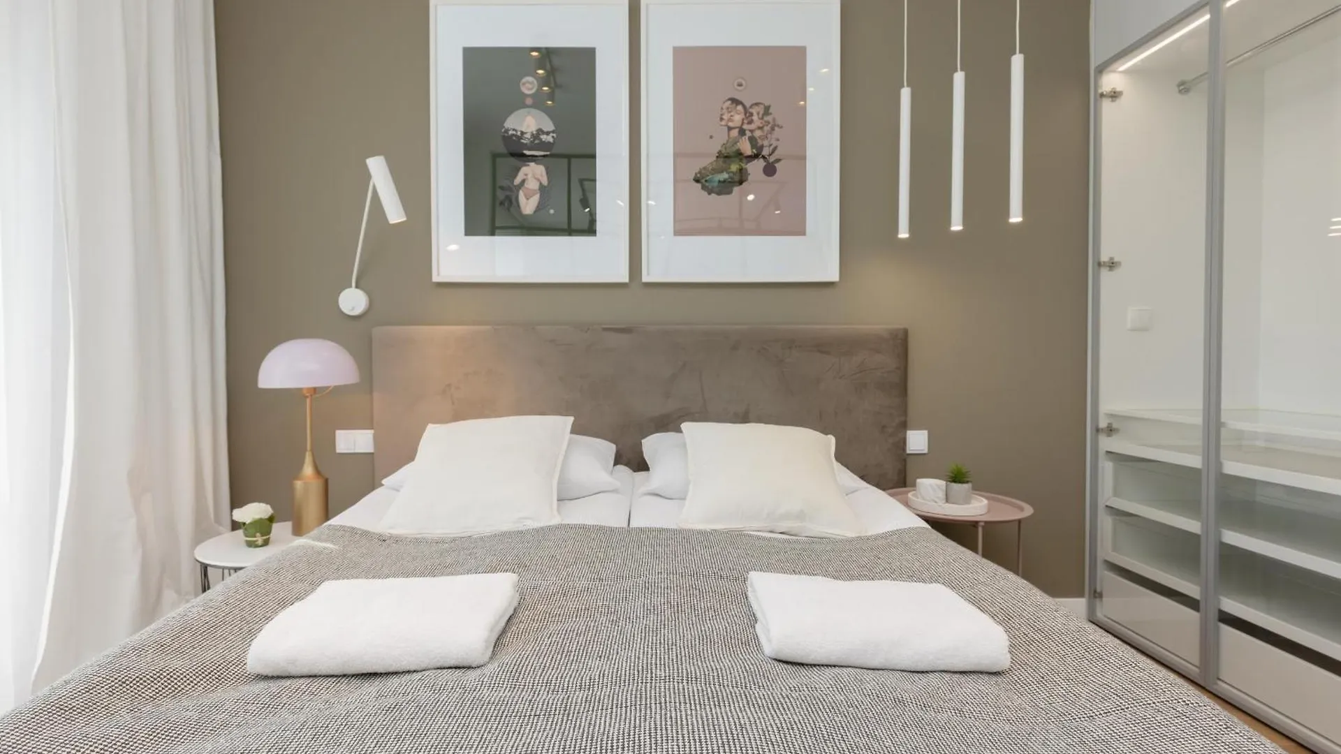Boutiq Park Elegant Apartment With Parking By Renters Warsaw